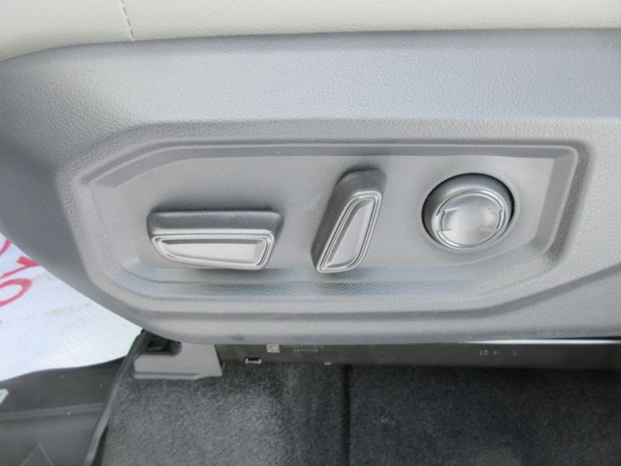 2024 Toyota Tundra Limited CREW MAX Photo