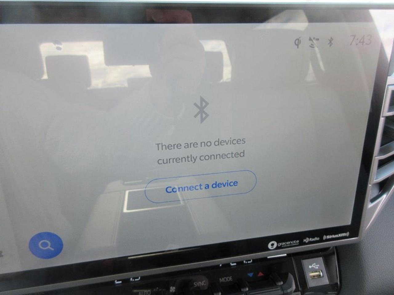 2024 Toyota Tundra Limited CREW MAX Photo