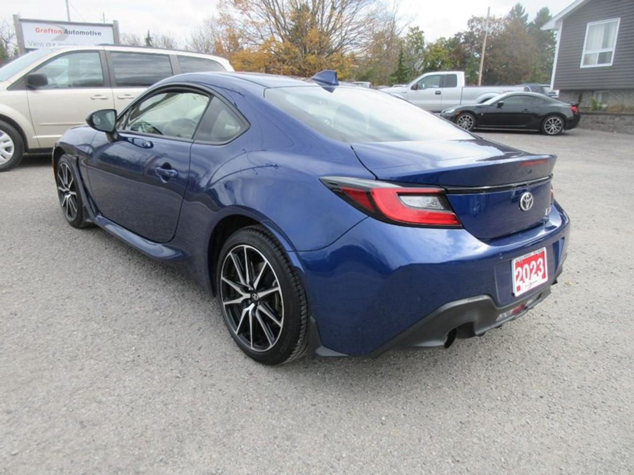2023 Toyota GR86  Photo2