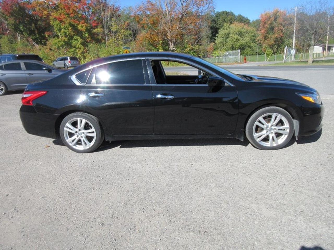 2017 Nissan Altima 2.5 Photo