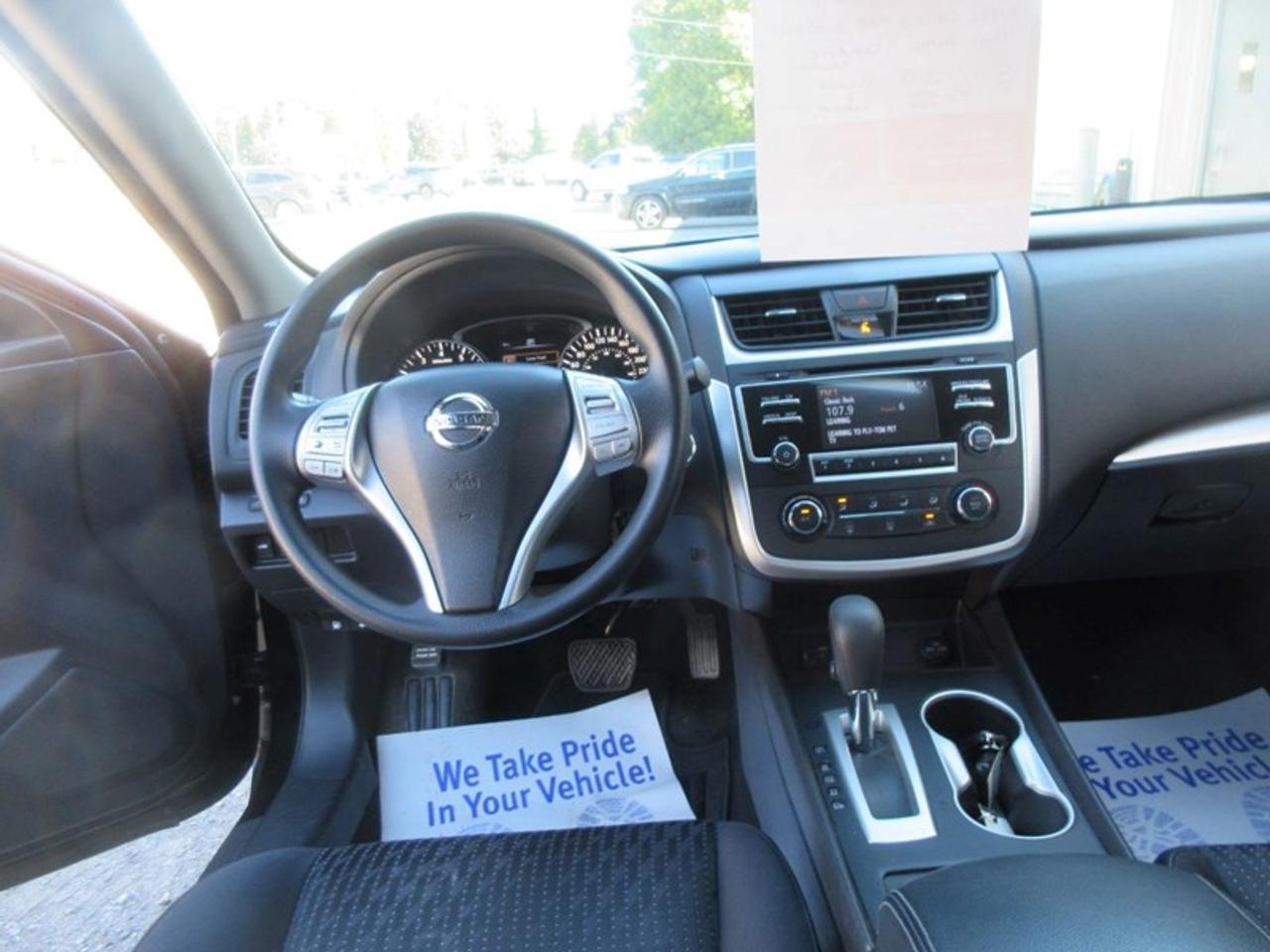2017 Nissan Altima 2.5 Photo