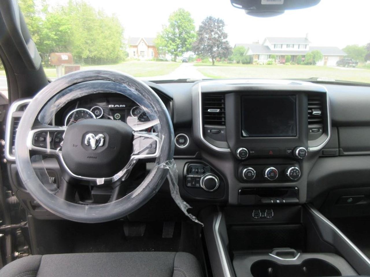 2022 RAM 1500 Crew Cab Big Horn 4X4 Photo