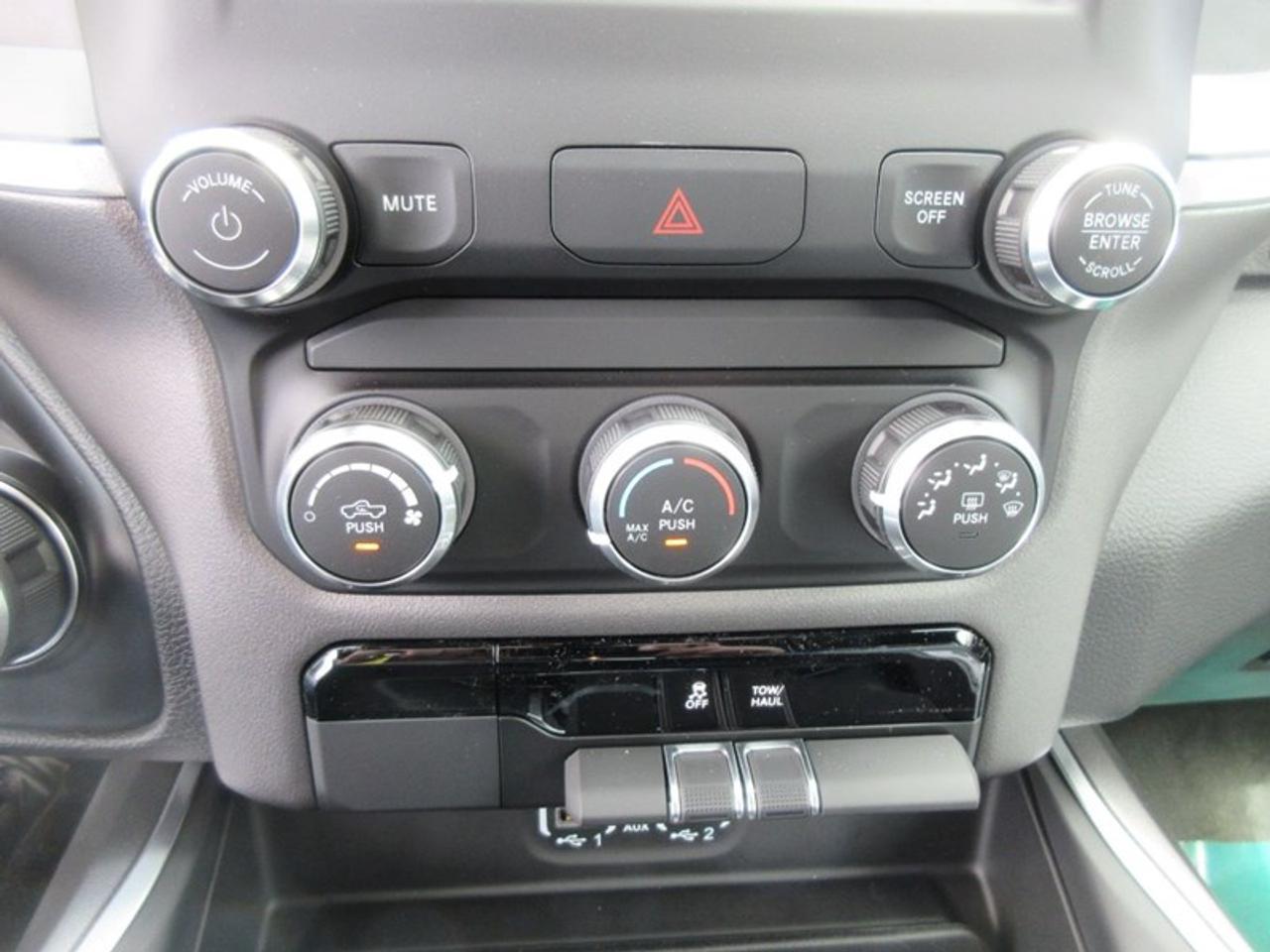 2022 RAM 1500 Crew Cab Big Horn 4X4 Photo