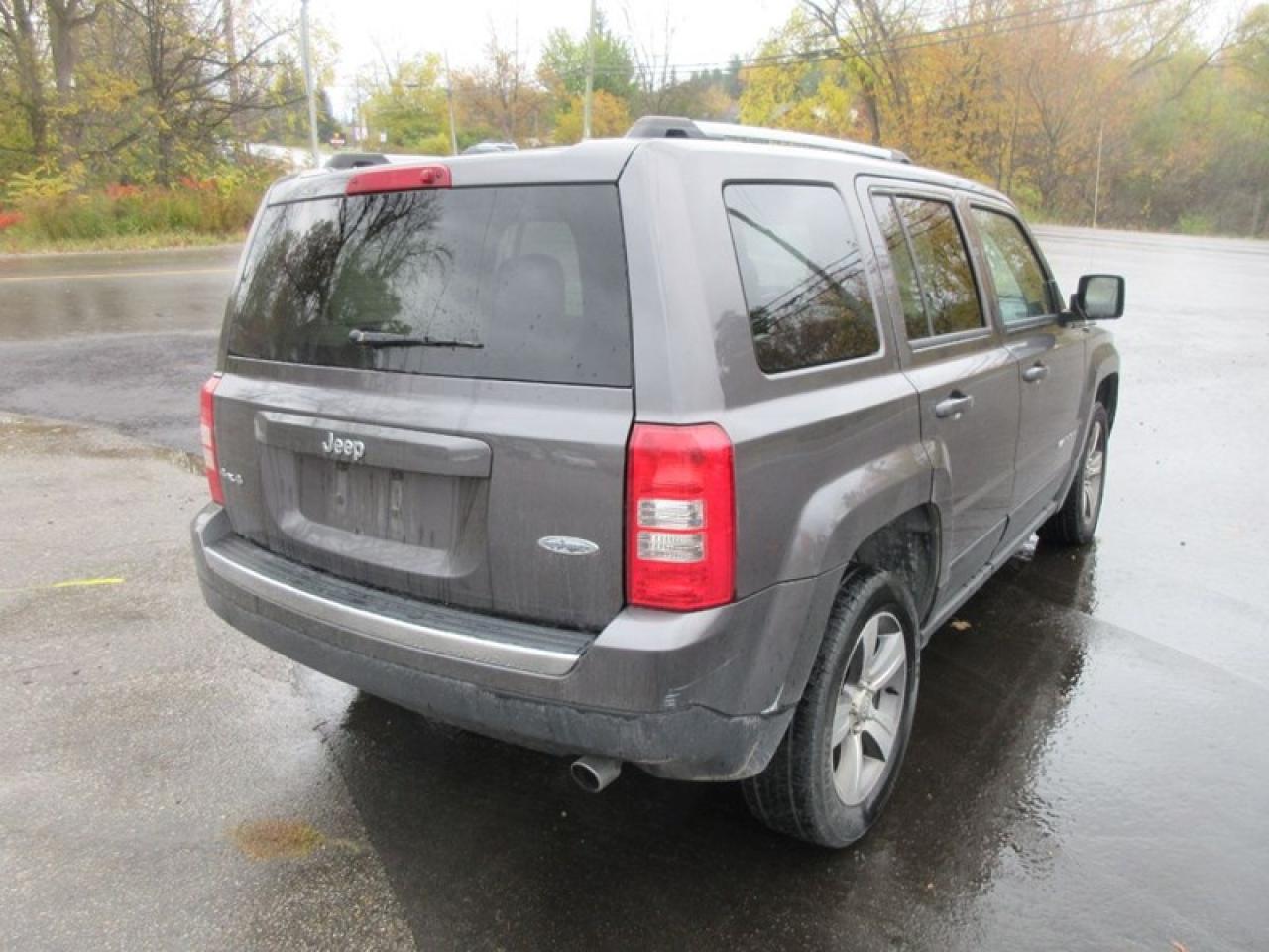 2017 Jeep Patriot HIGH ALTITUDE 4X4 Photo