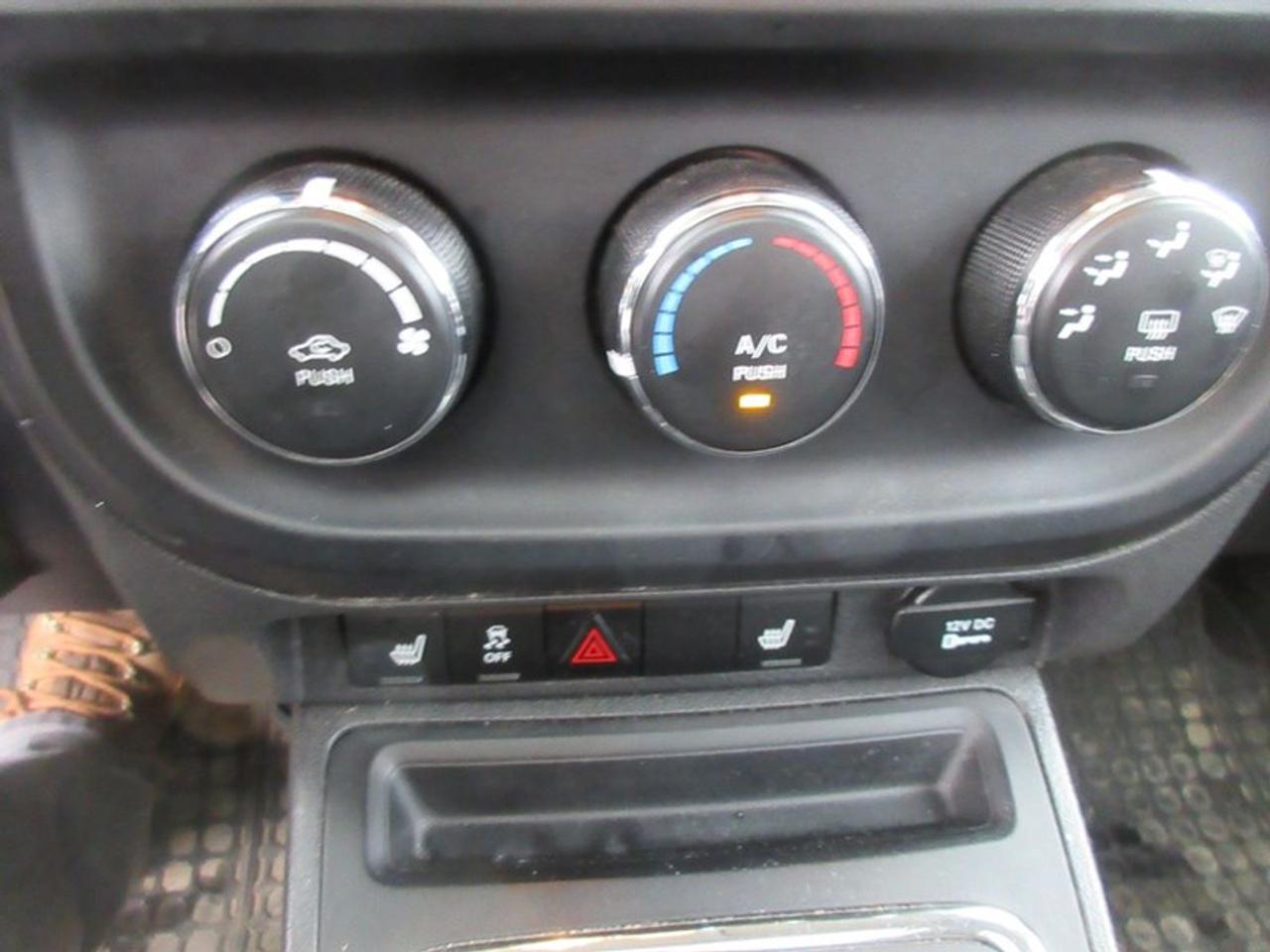 2017 Jeep Patriot HIGH ALTITUDE 4X4 Photo