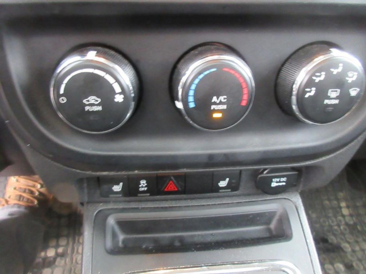 2017 Jeep Patriot HIGH ALTITUDE 4X4 Photo