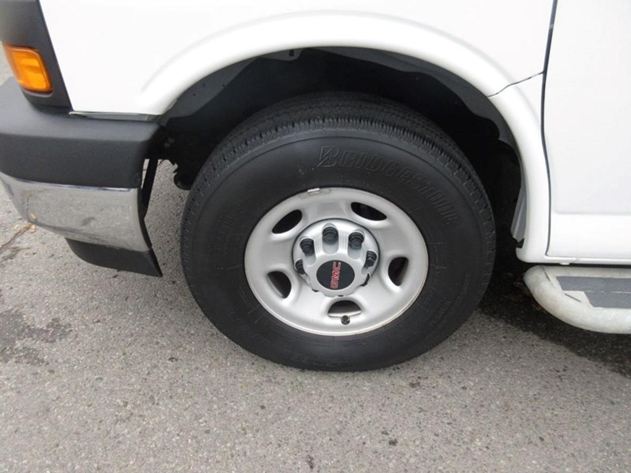2020 GMC Savana G2500 Photo