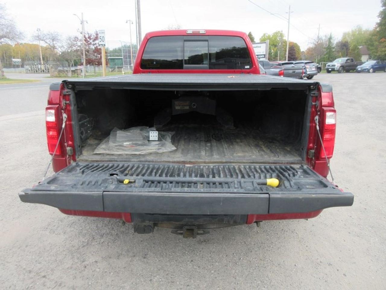 2016 Ford F-350 SD Platinum Long Box DRW Photo4