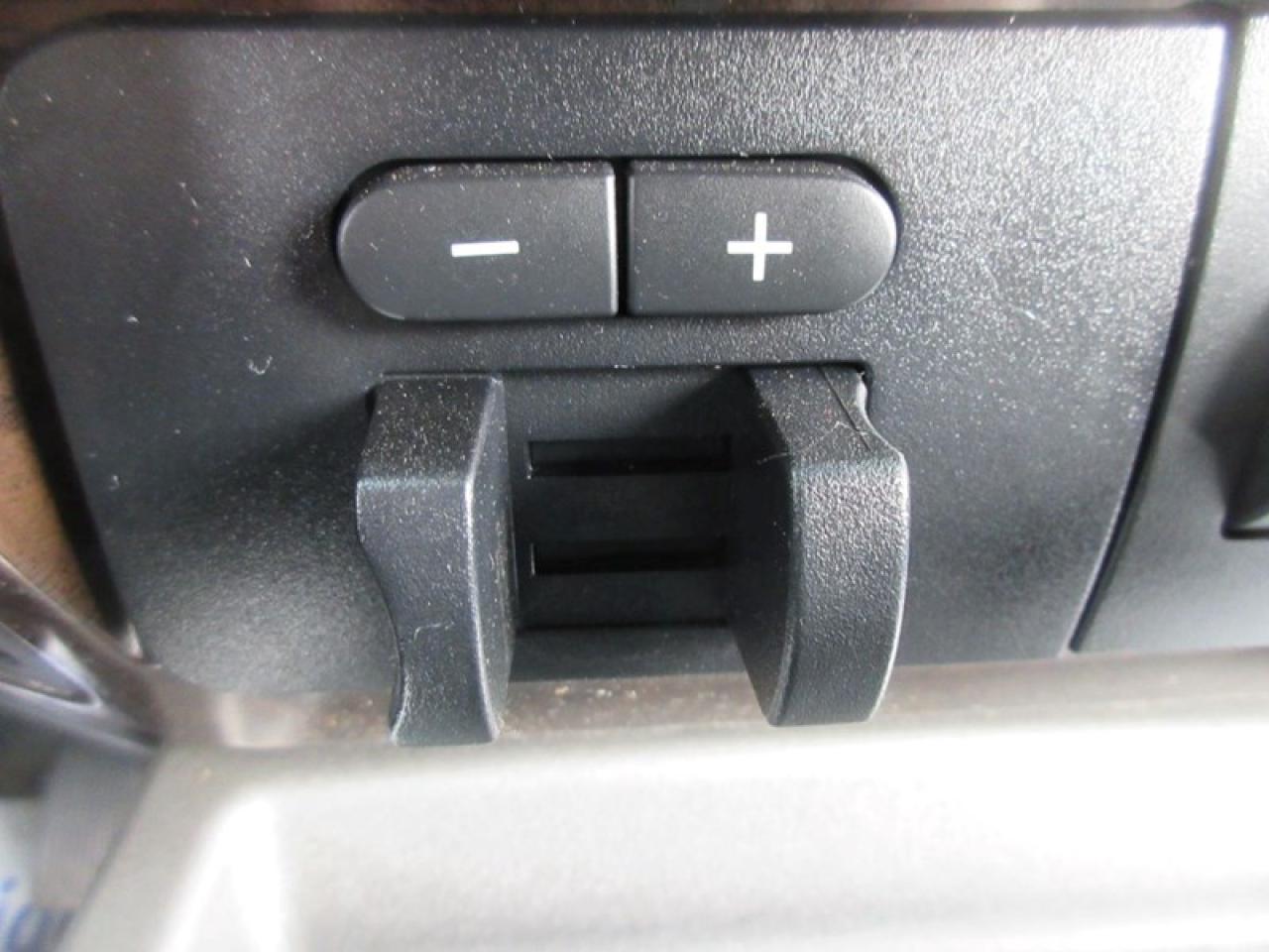 2016 Ford F-350 SD Platinum Long Box DRW Photo