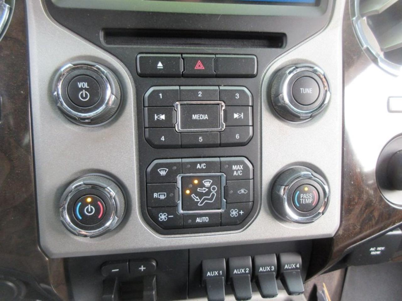 2016 Ford F-350 SD Platinum Long Box DRW Photo