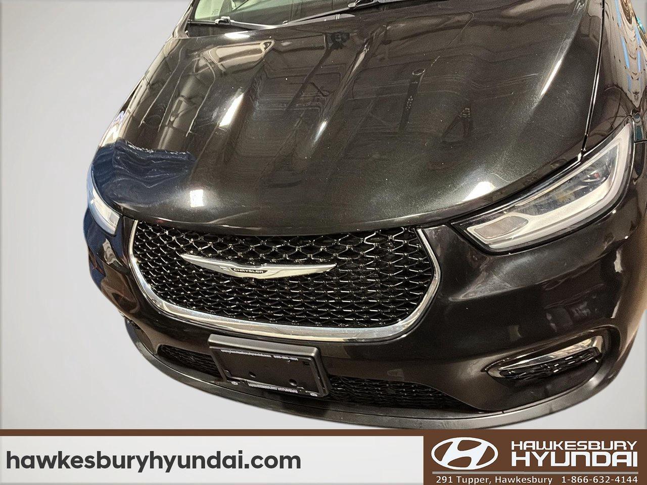 2022 Chrysler Pacifica Hybrid Limited Photo