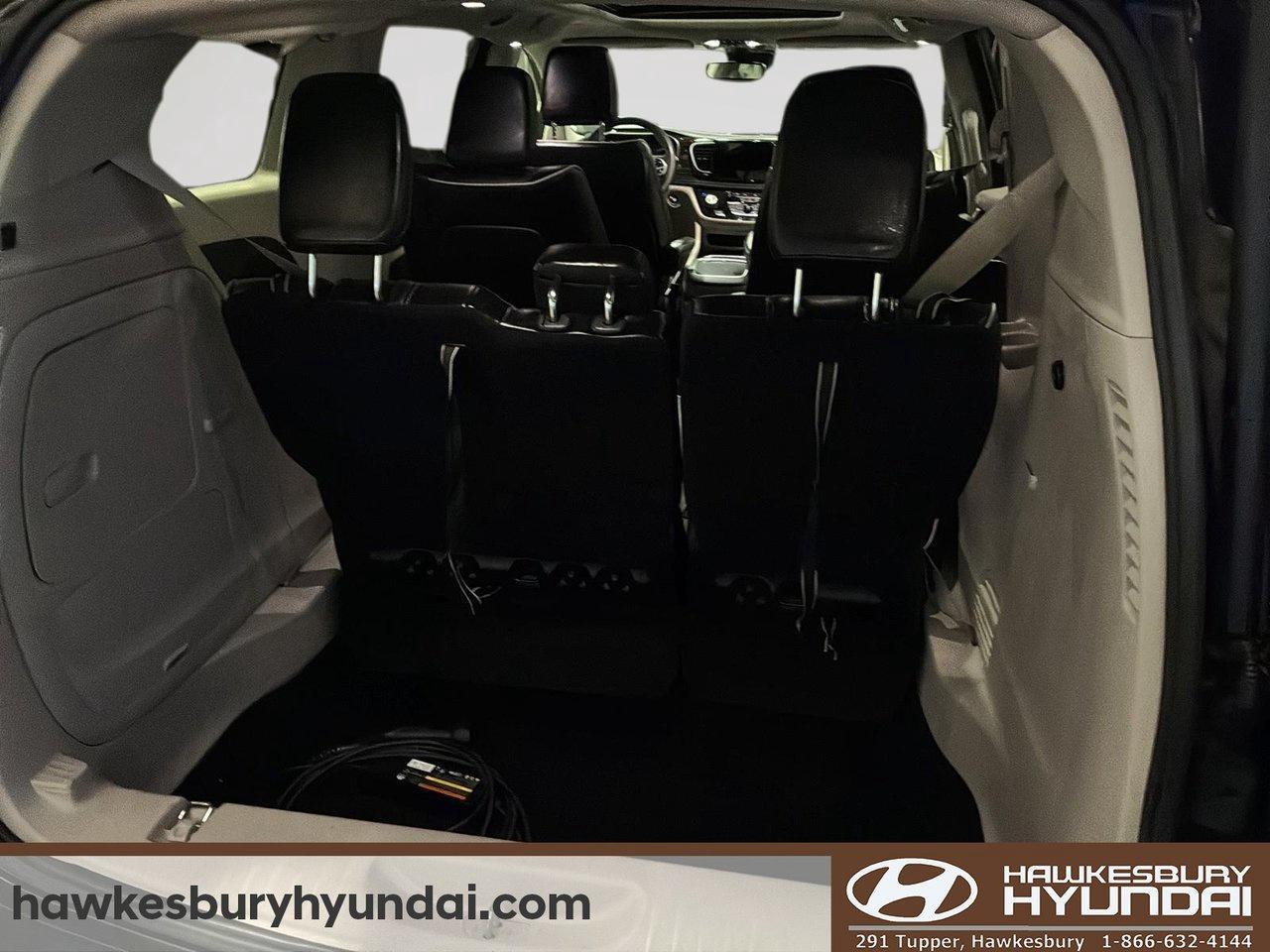 2022 Chrysler Pacifica Hybrid Limited Photo