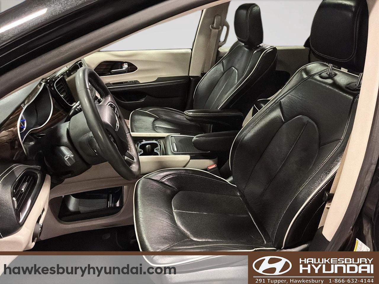 2022 Chrysler Pacifica Hybrid Limited Photo