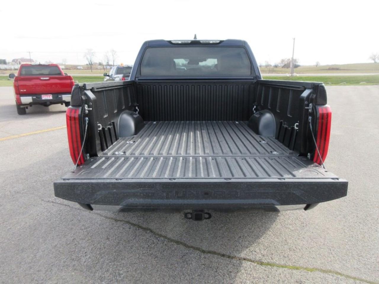 2024 Toyota Tundra SR Crew Max Photo4