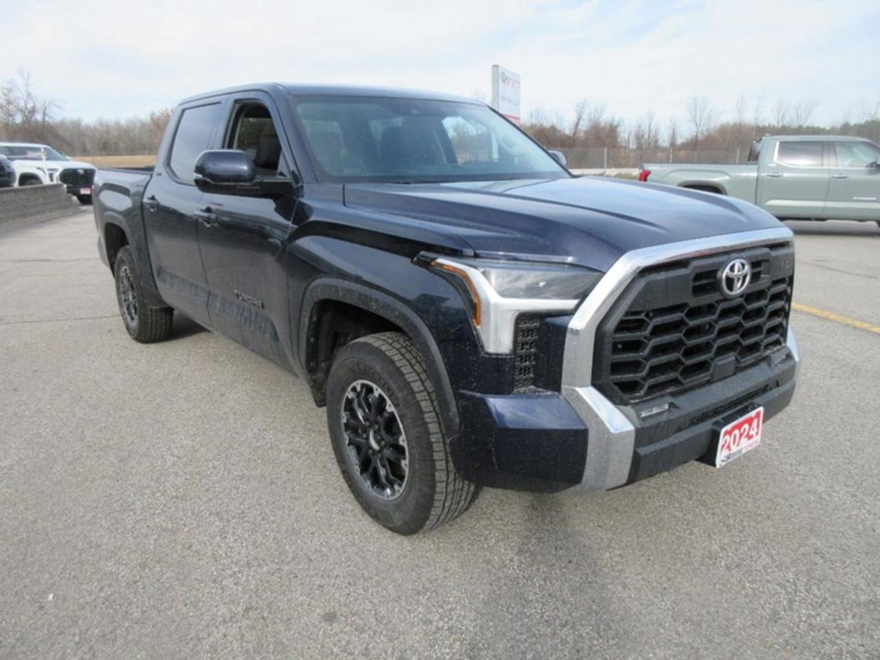 2024 Toyota Tundra SR Crew Max Photo