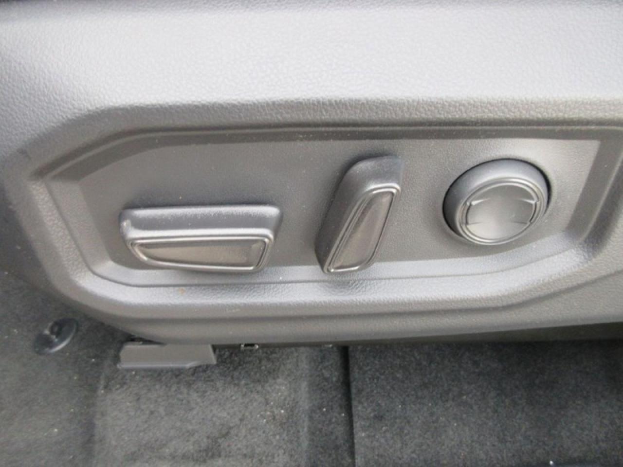 2024 Toyota Tundra SR Crew Max Photo