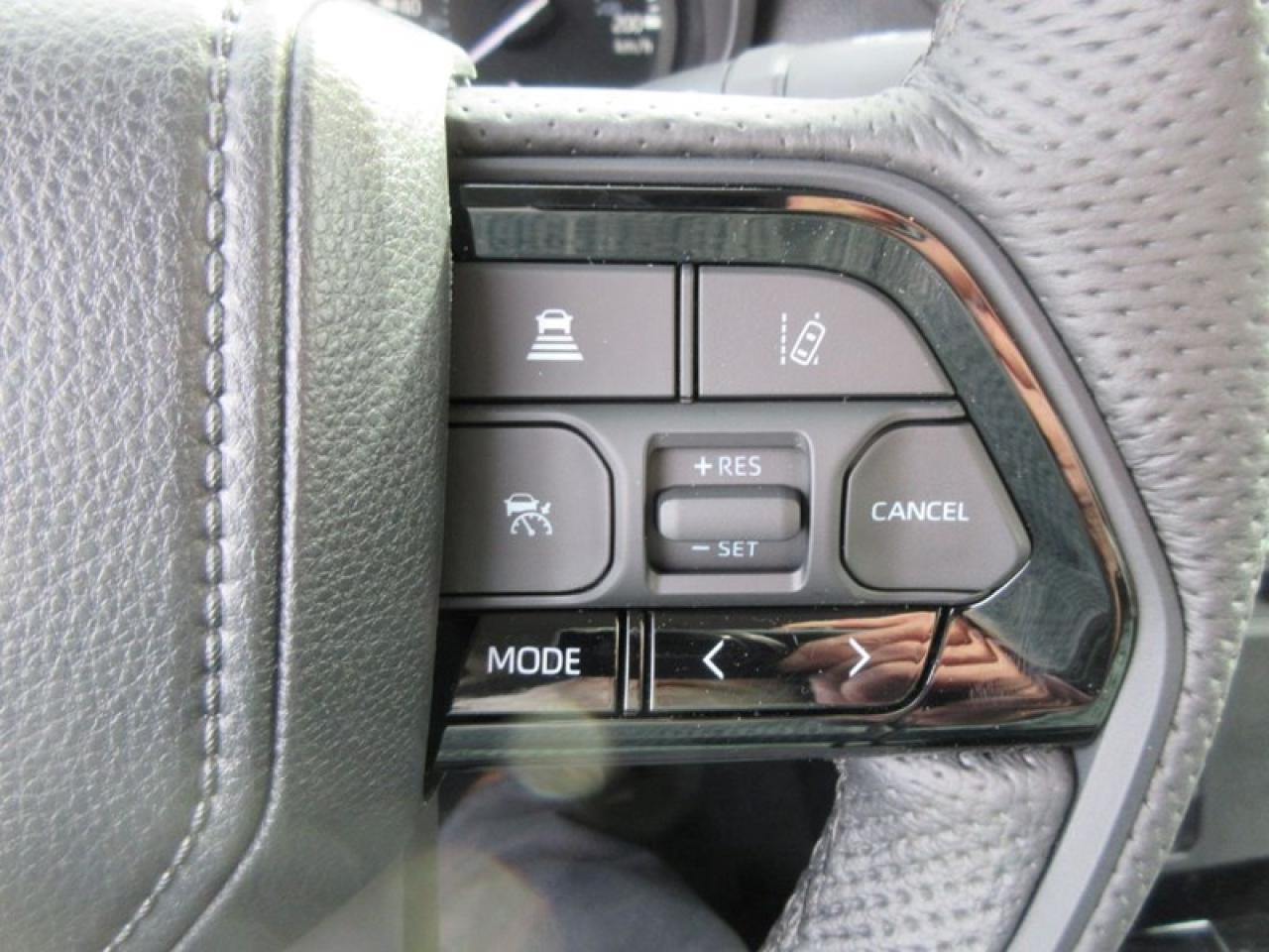 2024 Toyota Tundra SR Crew Max Photo