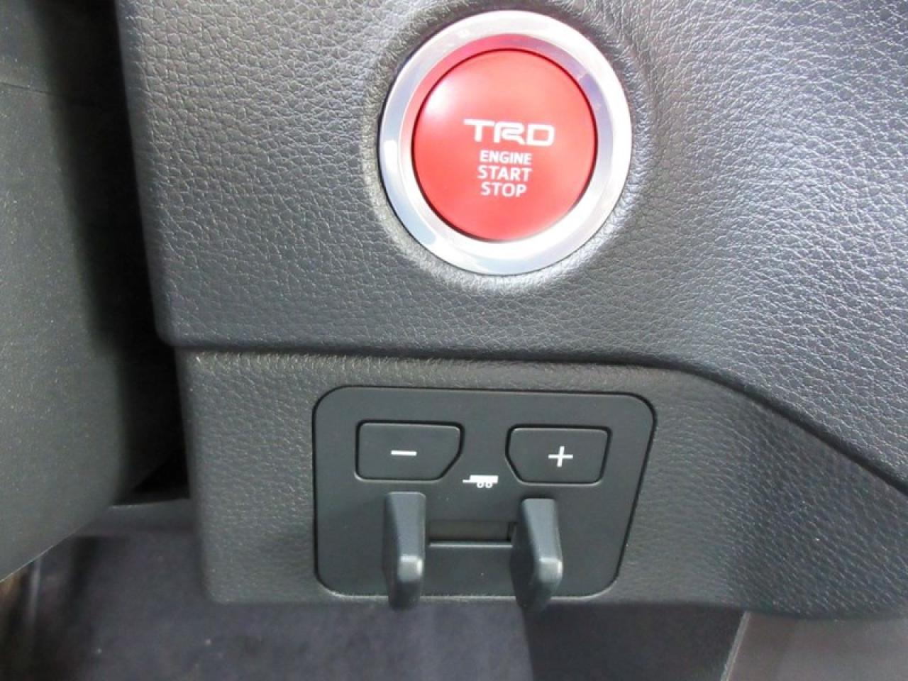 2024 Toyota Tundra SR Crew Max Photo