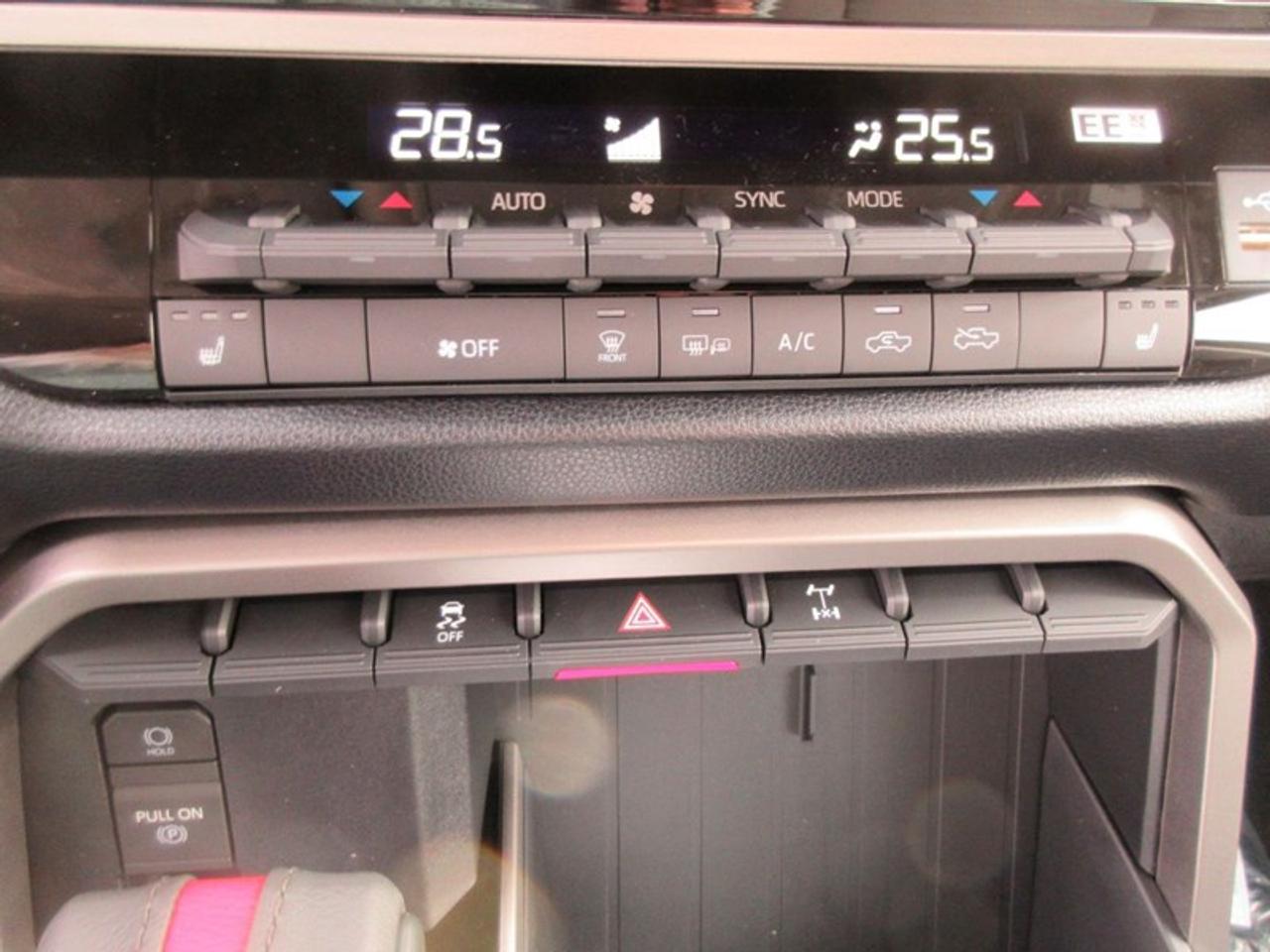 2024 Toyota Tundra SR Crew Max Photo