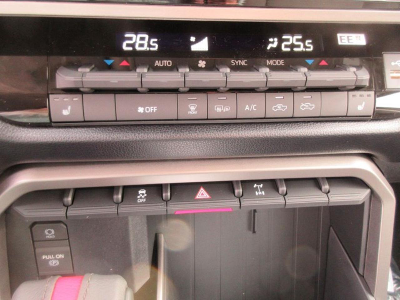 2024 Toyota Tundra SR Crew Max Photo