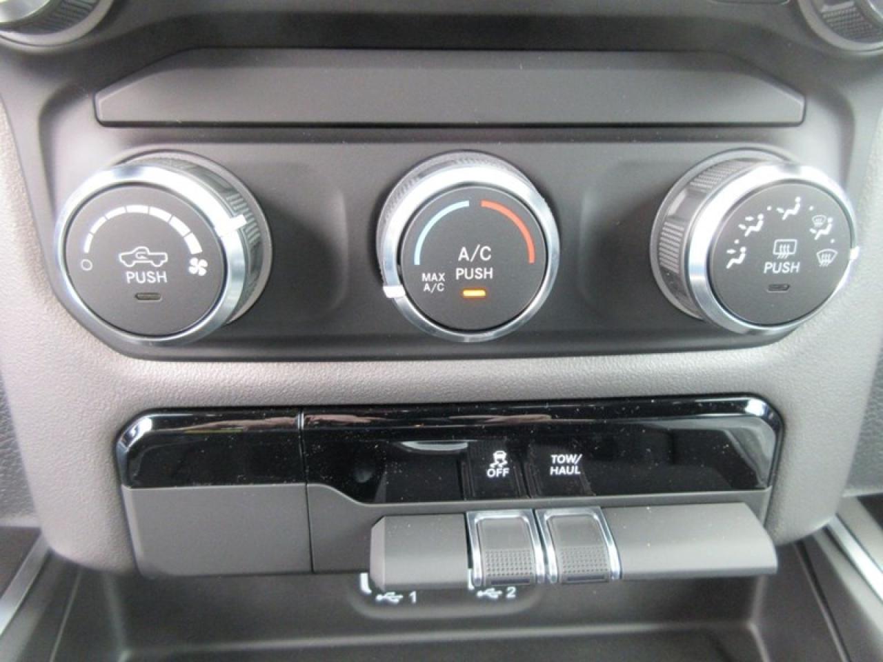 2022 RAM 1500 Crew Cab Big Horn 4X4 Photo