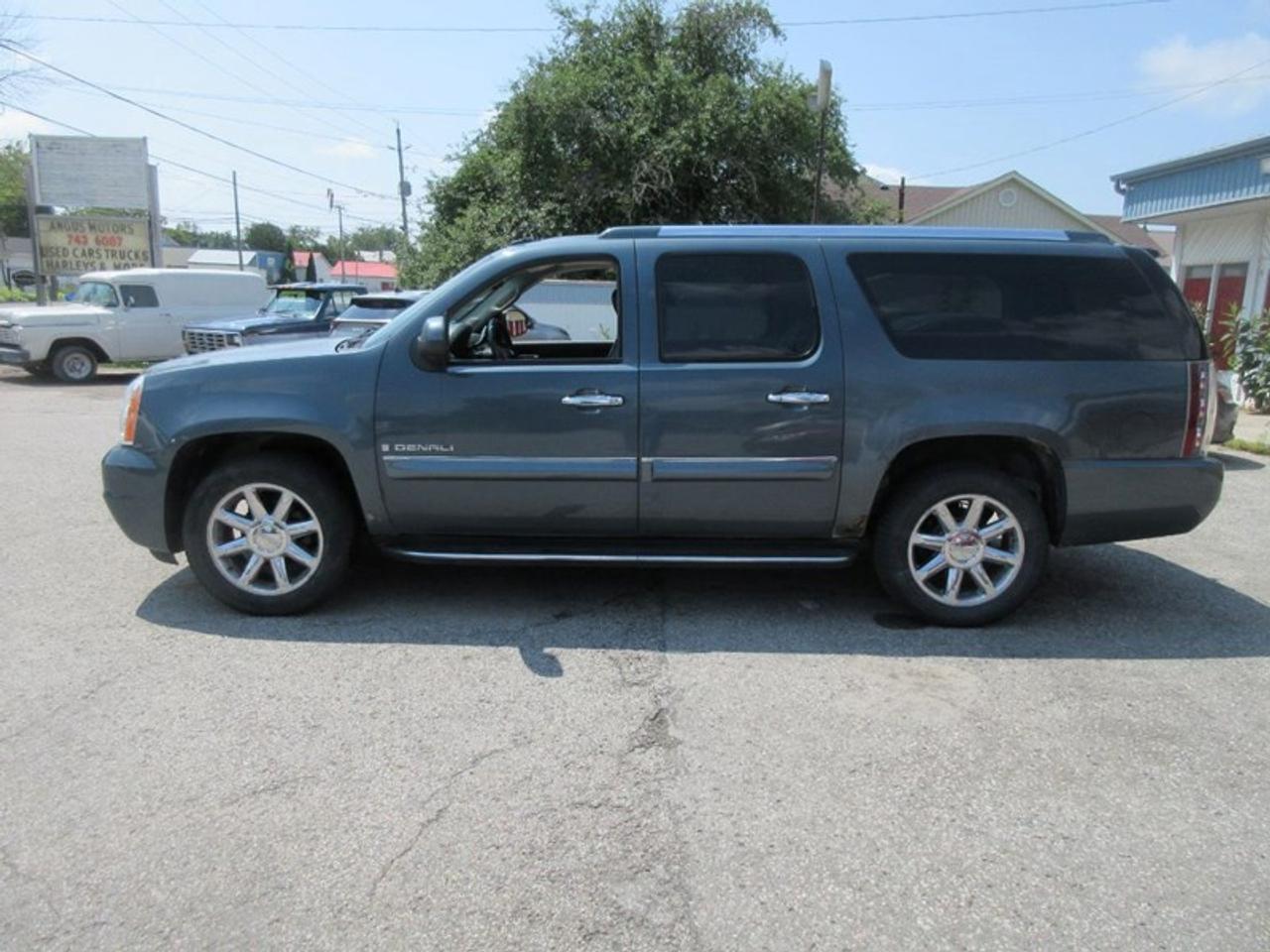 2007 GMC Yukon Denali XL Photo