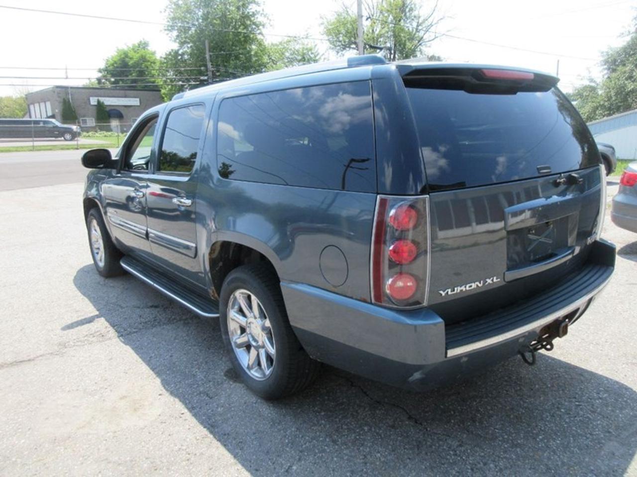 2007 GMC Yukon Denali XL Photo