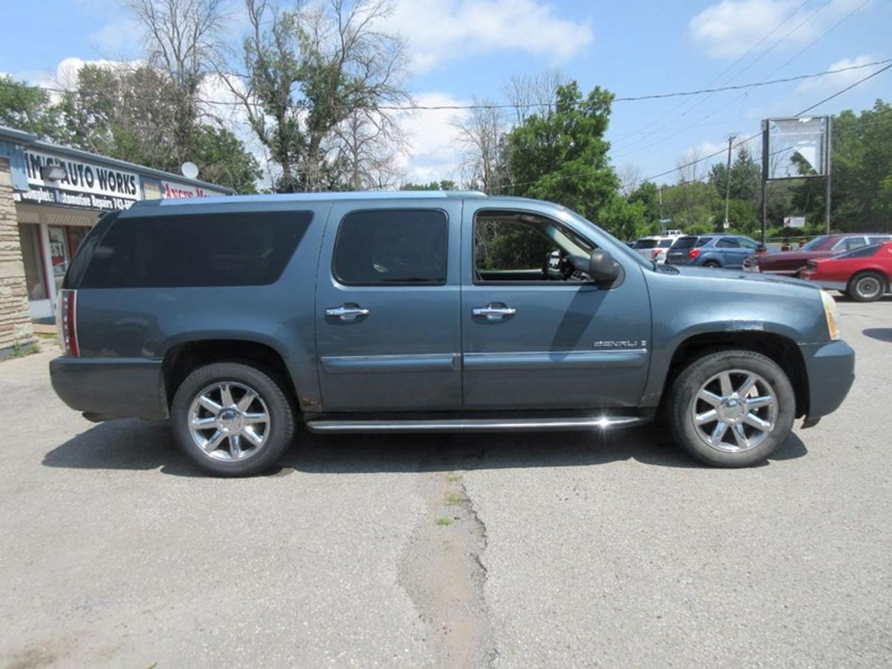 2007 GMC Yukon Denali XL Photo