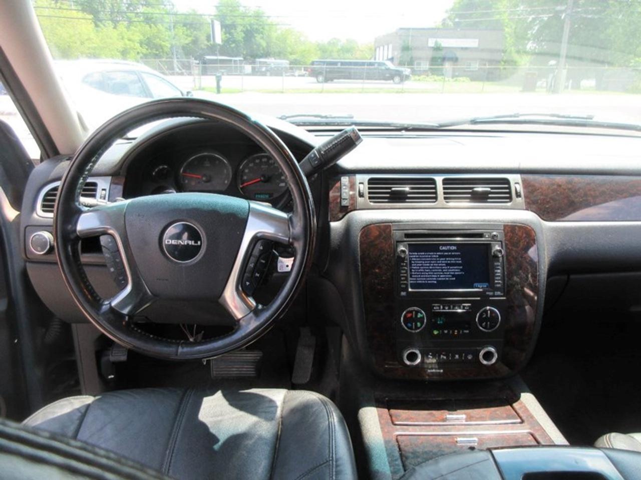 2007 GMC Yukon Denali XL Photo