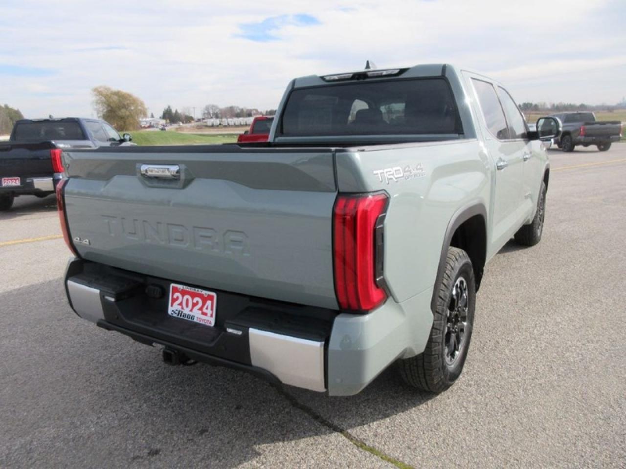 2024 Toyota Tundra Limited CREW MAX Photo