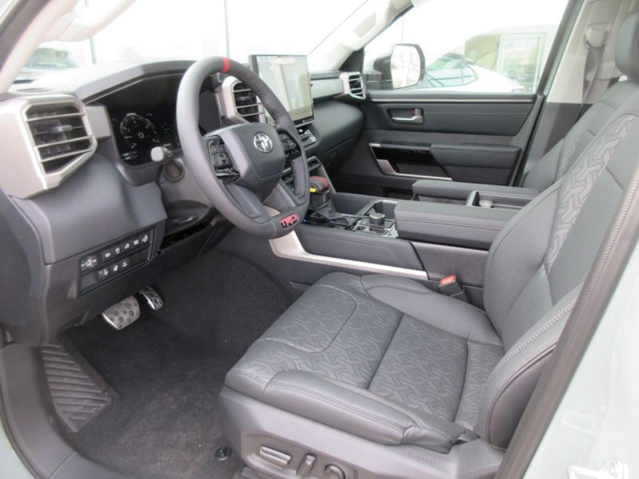 2024 Toyota Tundra Limited CREW MAX Photo