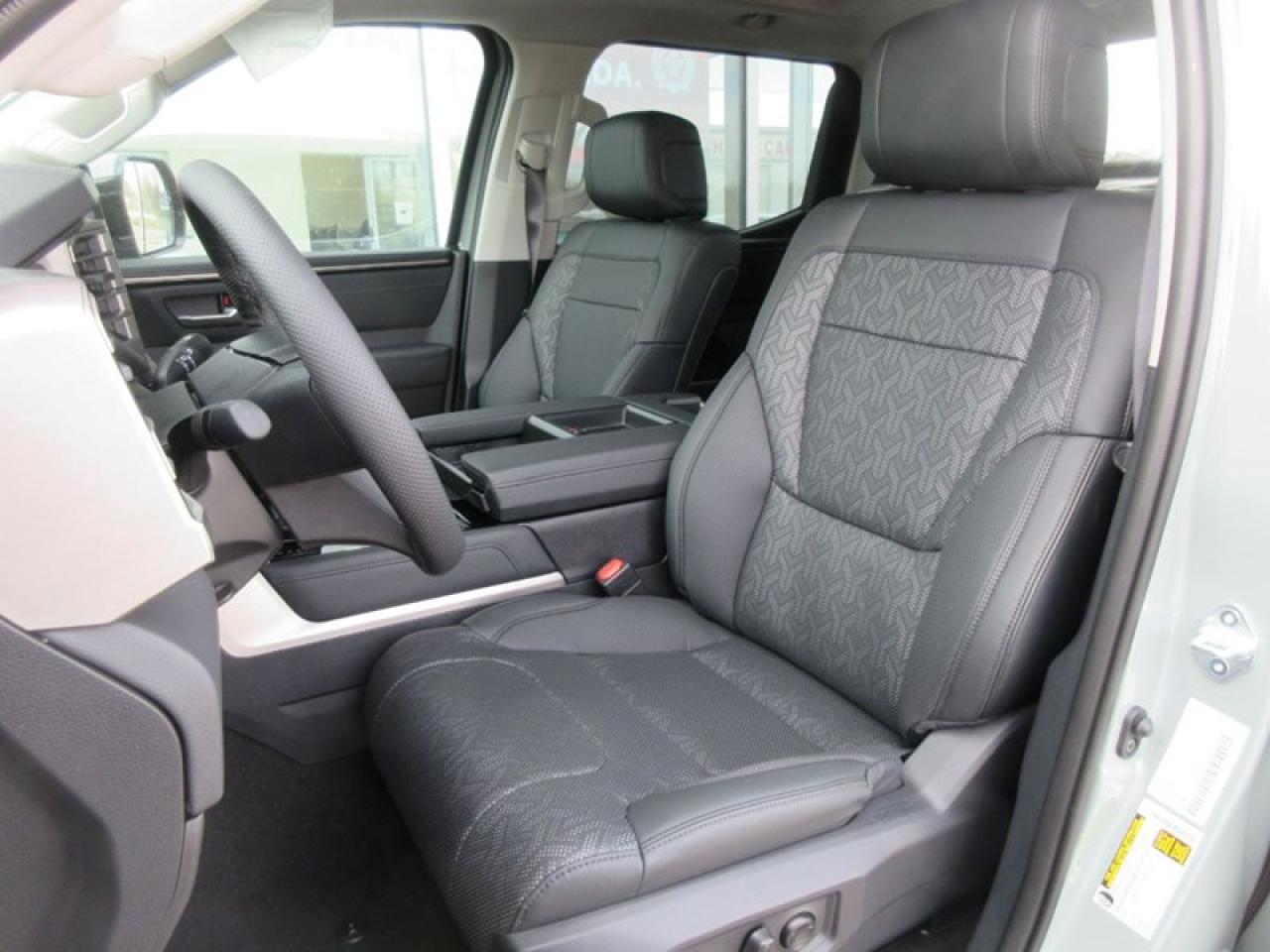 2024 Toyota Tundra Limited CREW MAX Photo