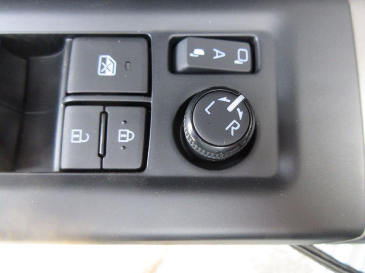 2024 Toyota Tundra Limited CREW MAX Photo