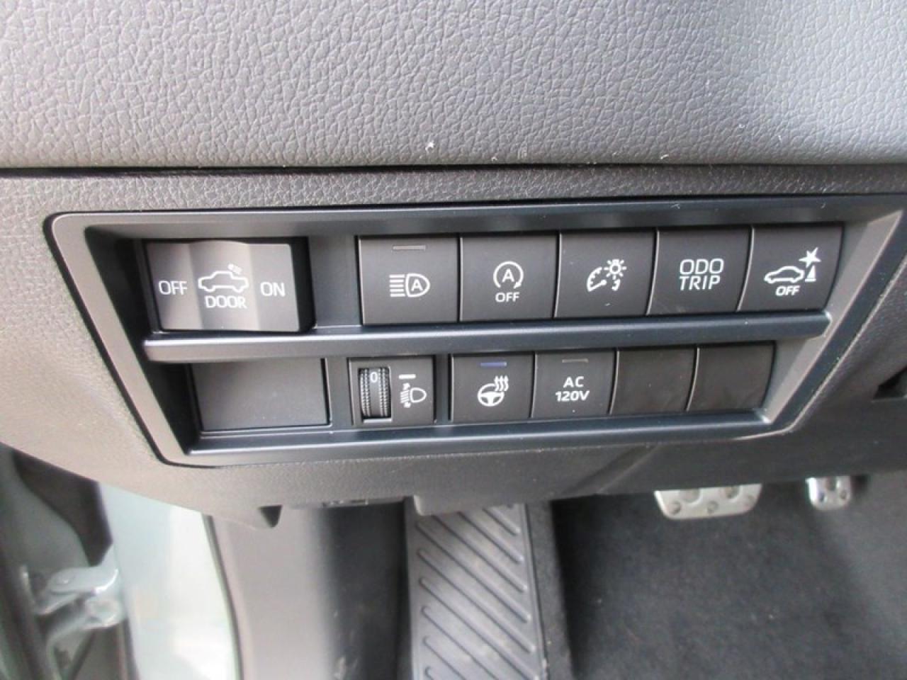 2024 Toyota Tundra Limited CREW MAX Photo