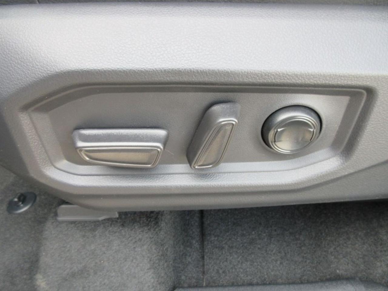 2024 Toyota Tundra Limited CREW MAX Photo