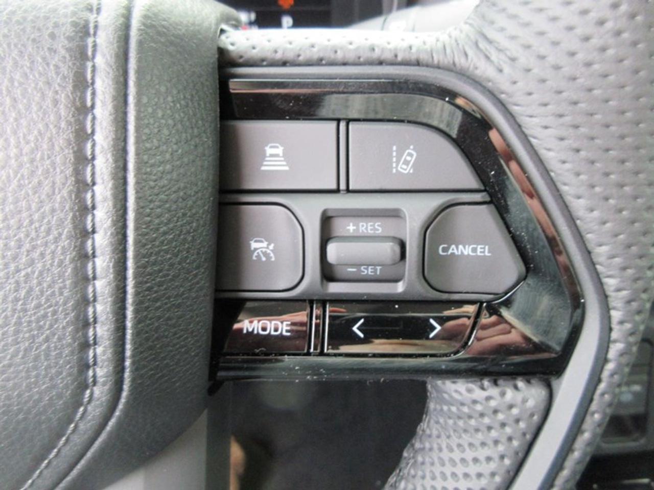 2024 Toyota Tundra Limited CREW MAX Photo