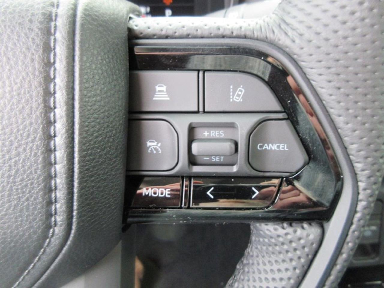 2024 Toyota Tundra Limited CREW MAX Photo