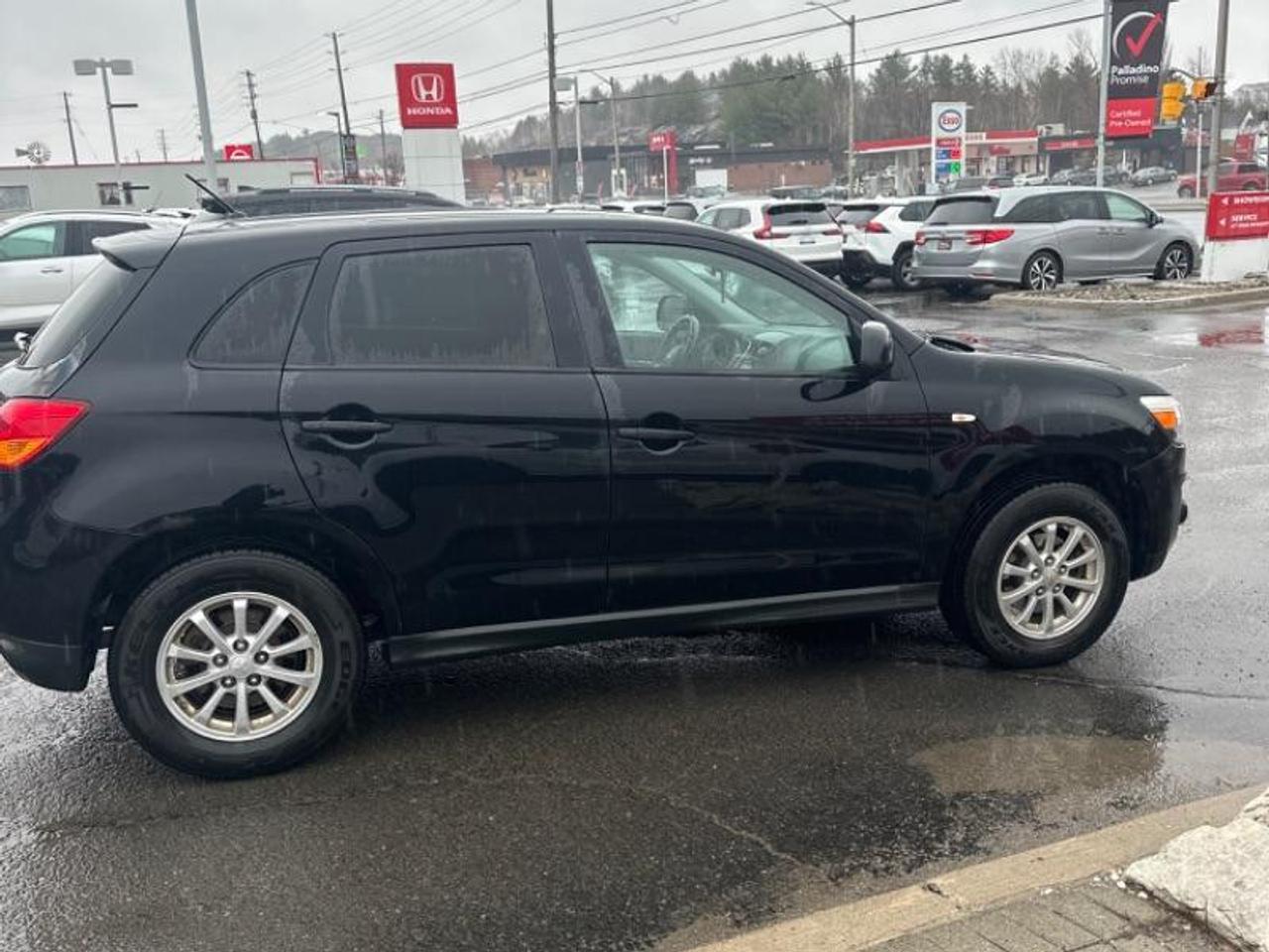 2014 Mitsubishi RVR AWD Photo1