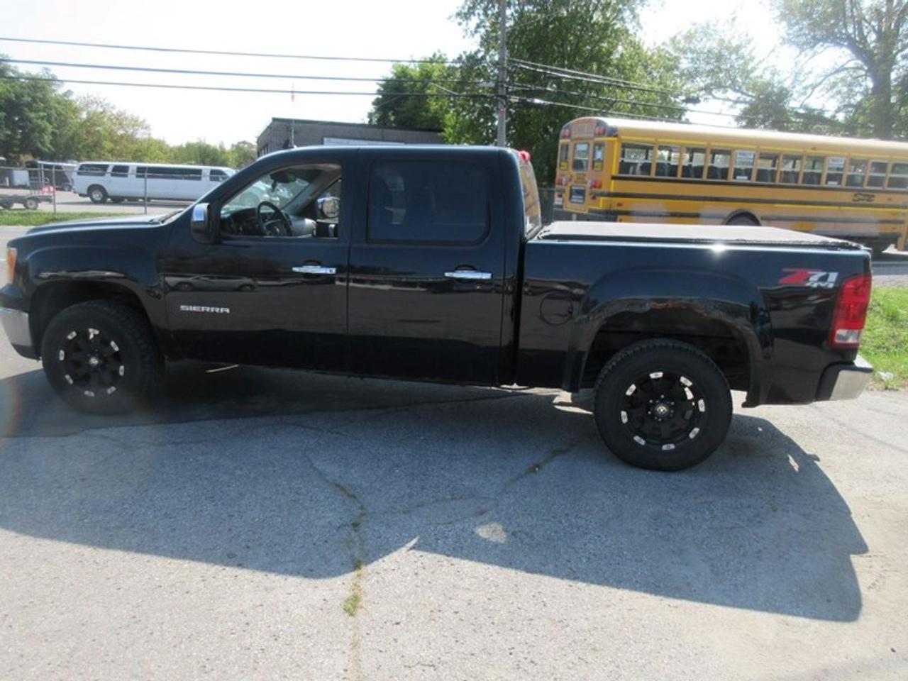 2010 GMC Sierra 1500 SLE Z71 Photo