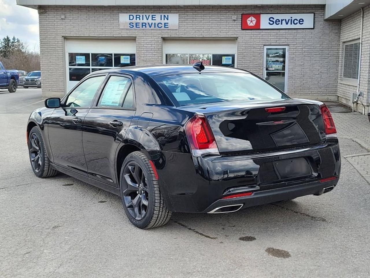 2021 Chrysler 300 S  Photo5