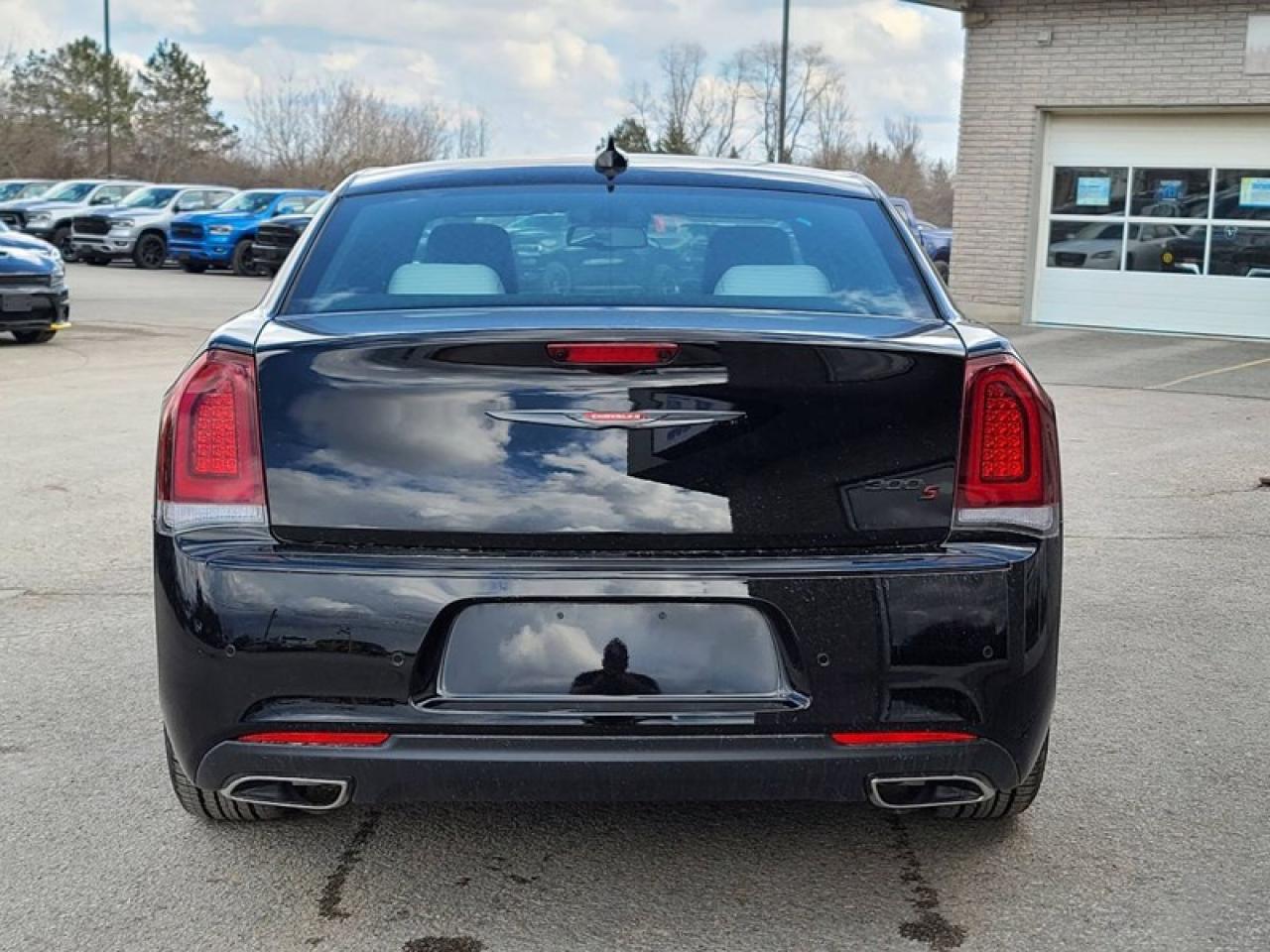 2021 Chrysler 300 S  Photo