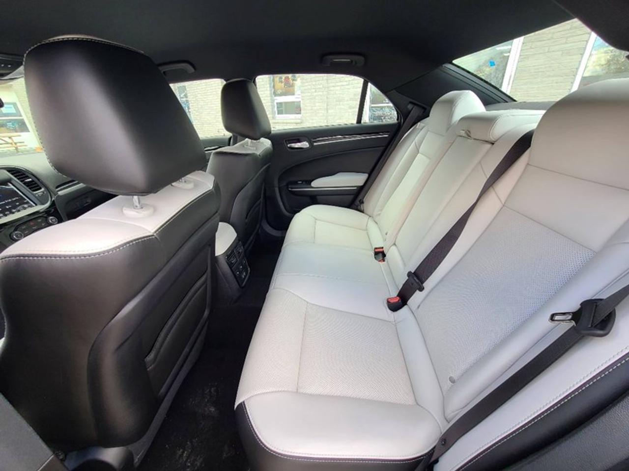 2021 Chrysler 300 S  Photo