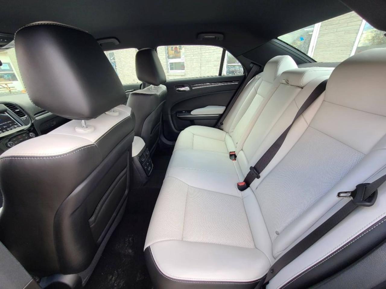 2021 Chrysler 300 S  Photo