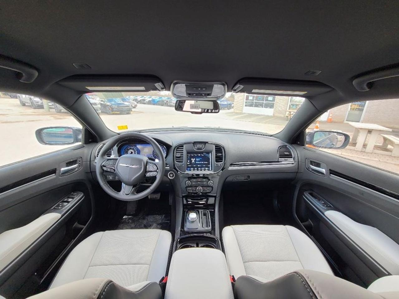 2021 Chrysler 300 S  Photo