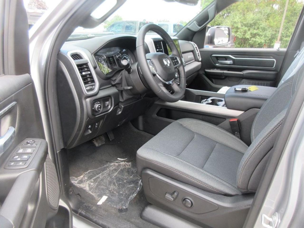 2022 RAM 1500 Crew Cab Big Horn 4X4 Photo