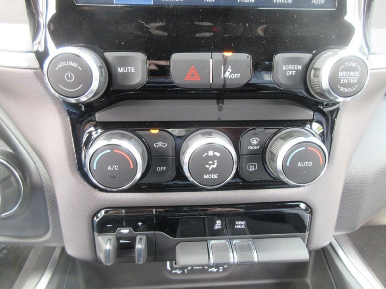 2022 RAM 1500 Crew Cab Big Horn 4X4 Photo