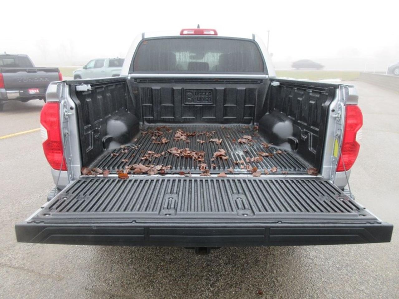 2021 Toyota Tundra SR5 5.7L V8 CREWMAX Photo4