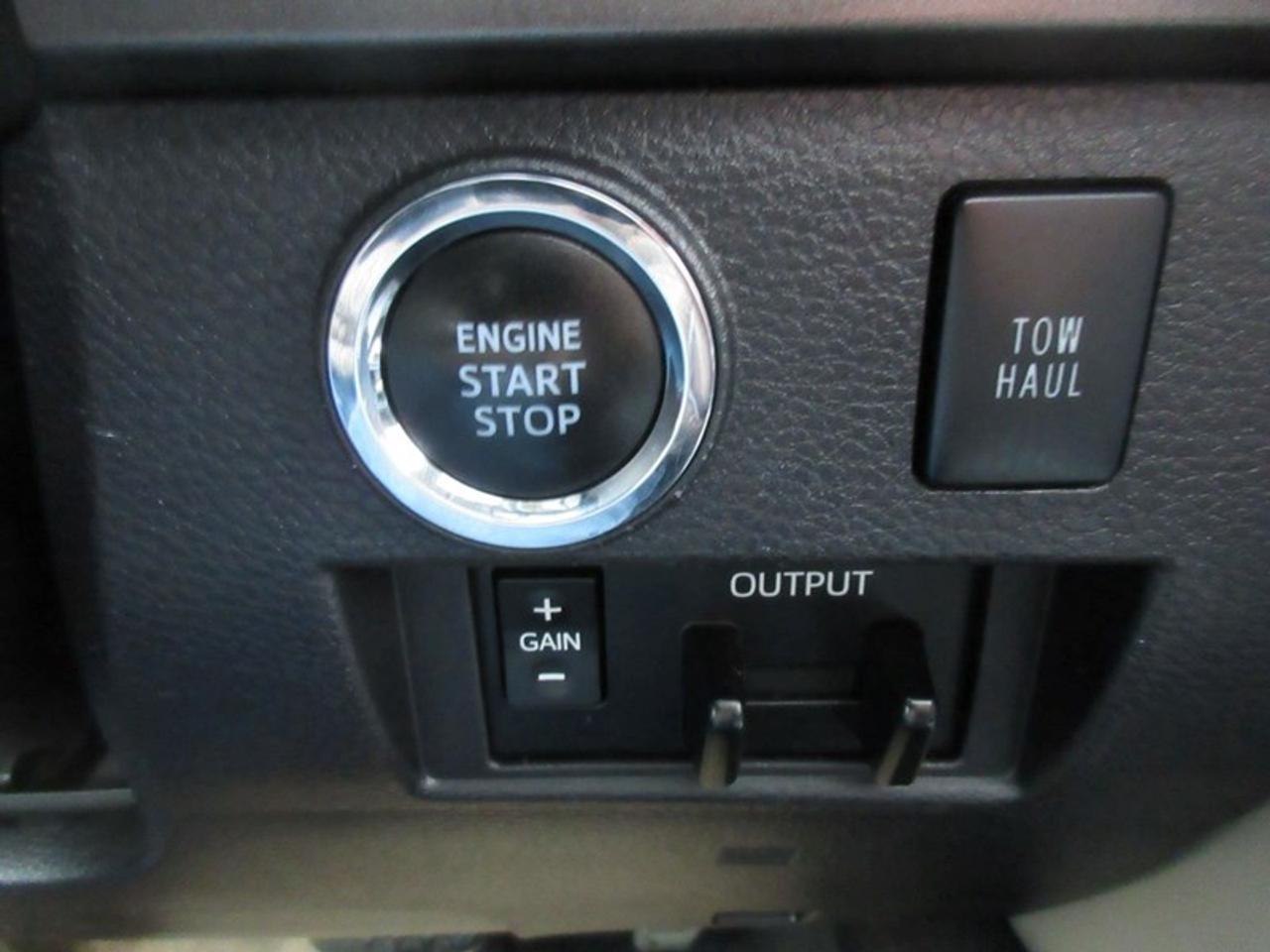 2021 Toyota Tundra SR5 5.7L V8 CREWMAX Photo