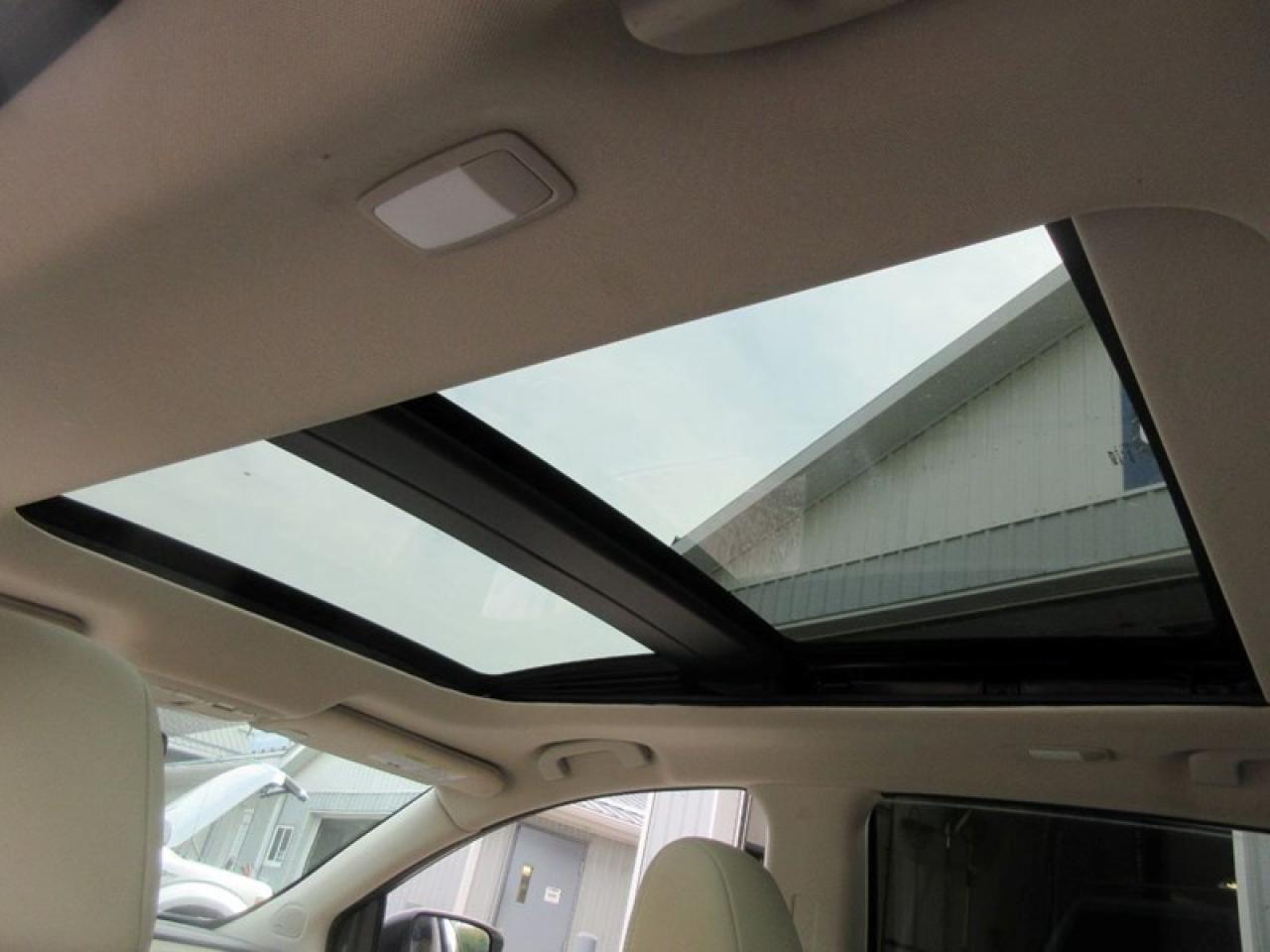 2017 Nissan Murano Platinum AWD Photo