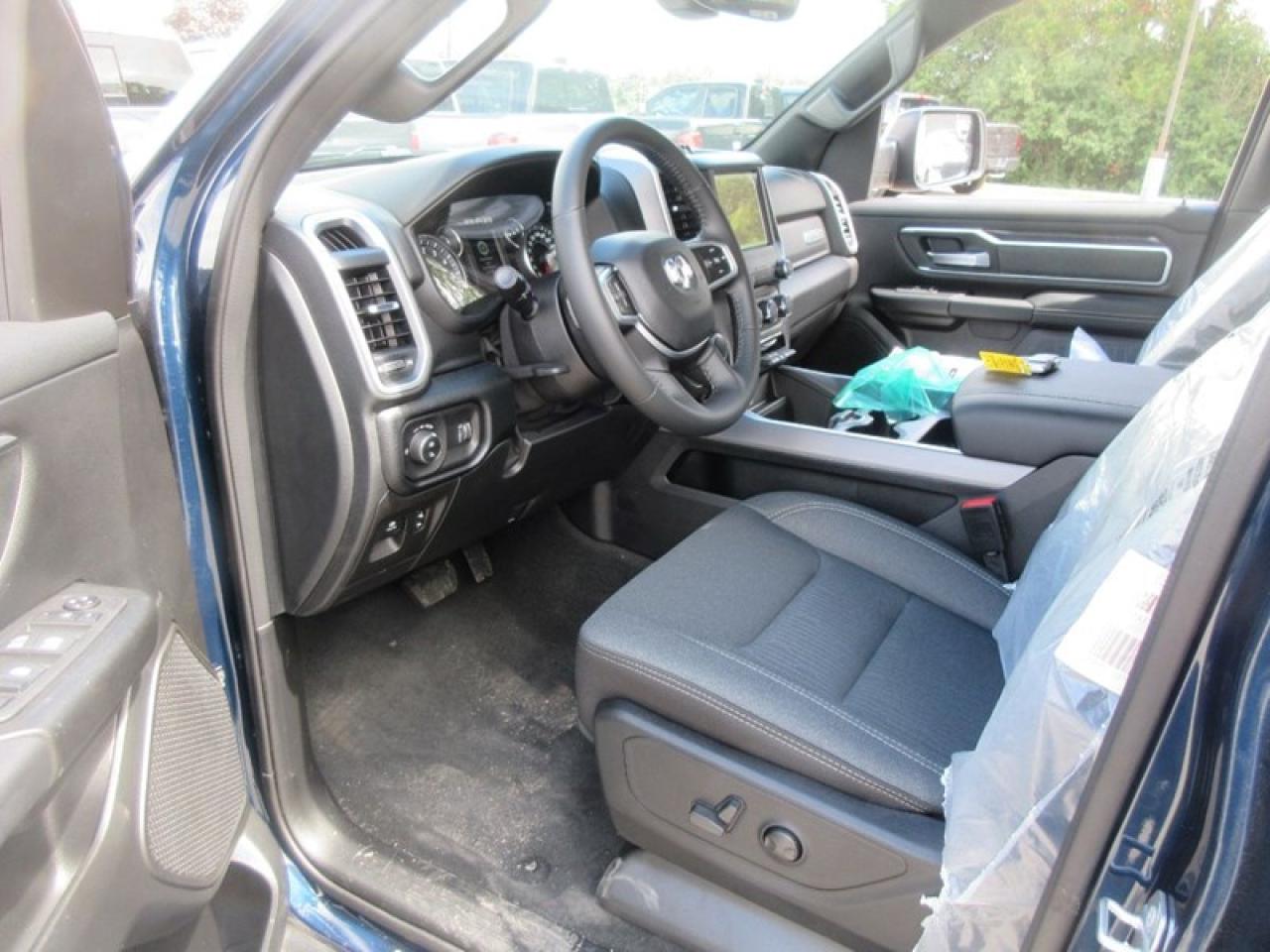 2022 RAM 1500 Crew Cab Big Horn 4X4 Photo